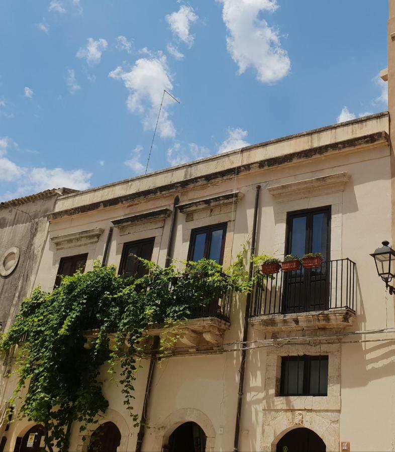 Dimora Montalto,indipendente Con Terrazzo Privato